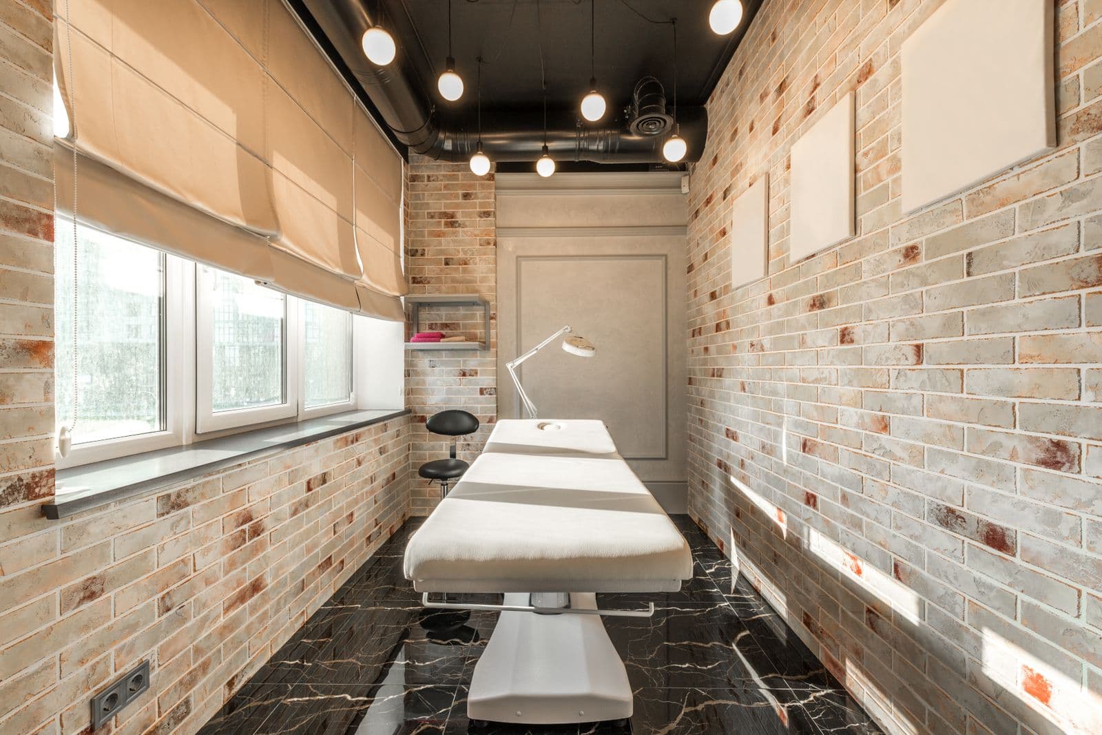Treatment room under an arched ceiling